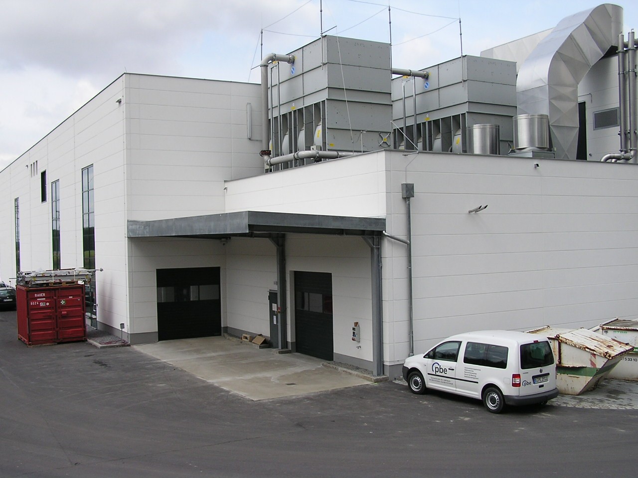 Kältezentrale mit Kühltürmen